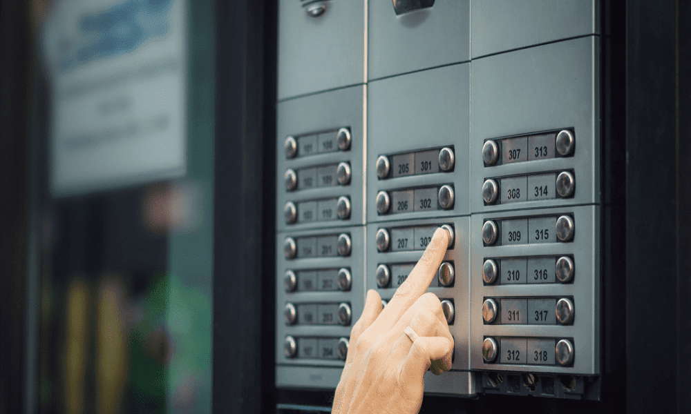 فني تركيب انتركوم